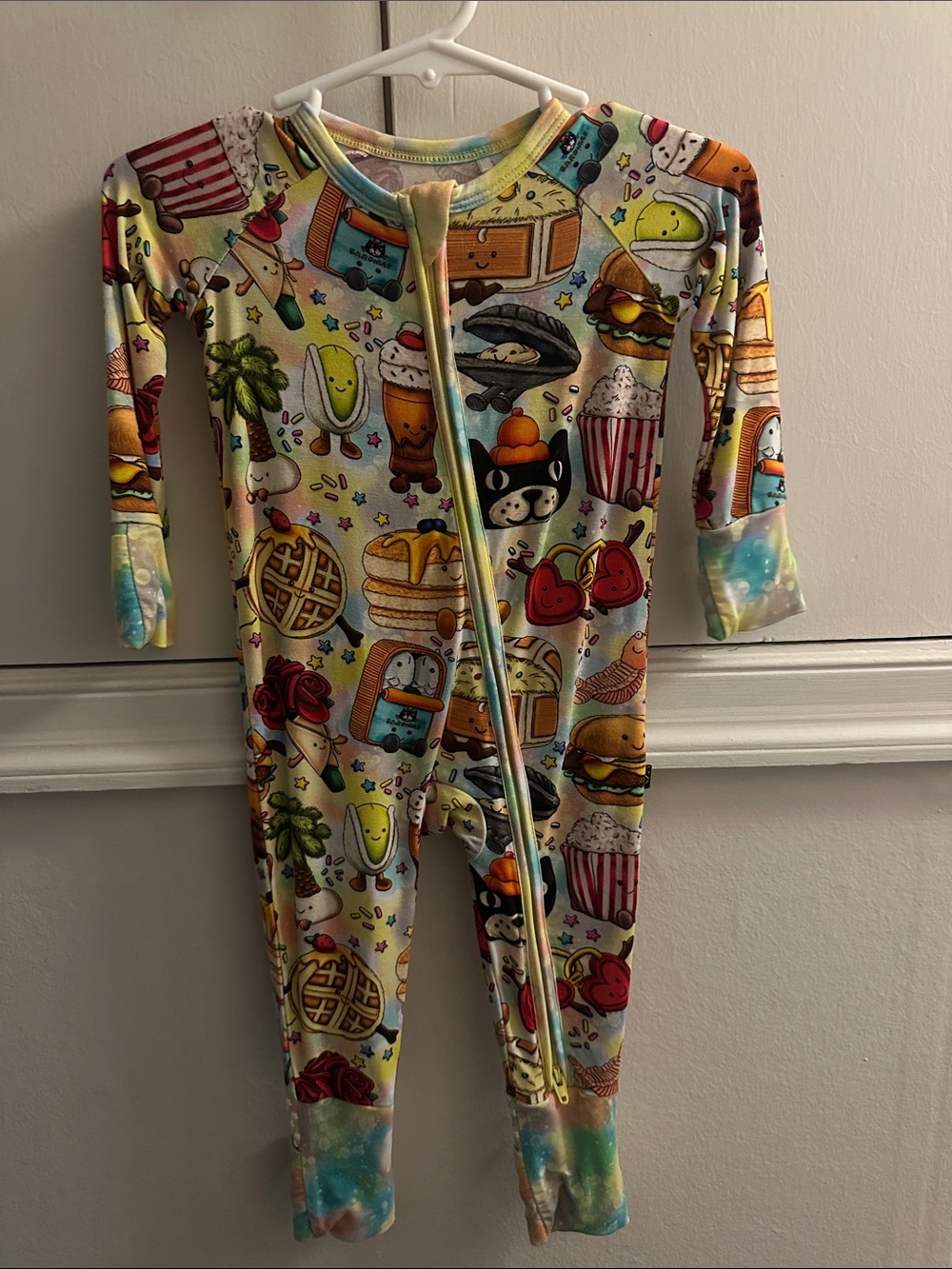 Sugar Swan 3/6 month zippy. Jelly cat. NWOT. Never worn, only washed once.